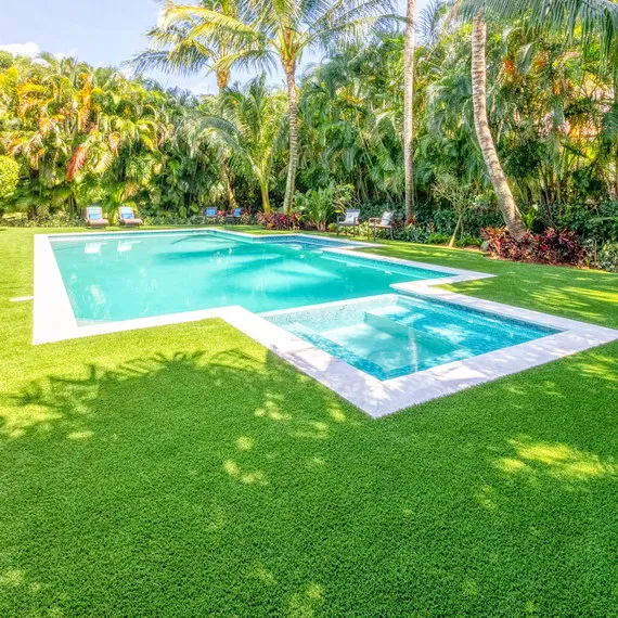 Choose an Artificial Turf Cleaning Company in West Palm Beach