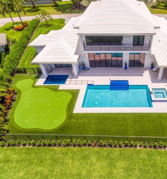 Choosing a Turf Cleaning Company in Palm Beach Gardens